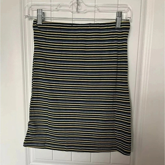 Olivaceous Striped Tube Top - Size Medium NWT Multi-Color Lined - Picture 4 of 4